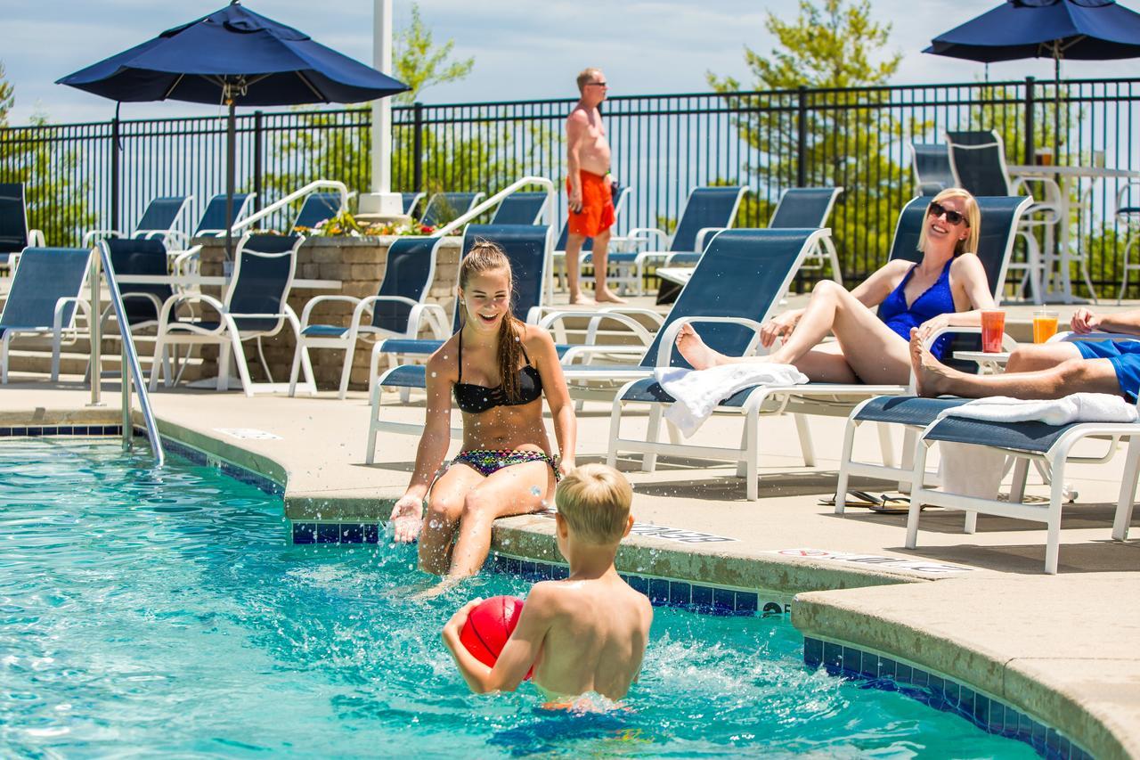 Blue Harbor Resort & Spa シボイガン エクステリア 写真
