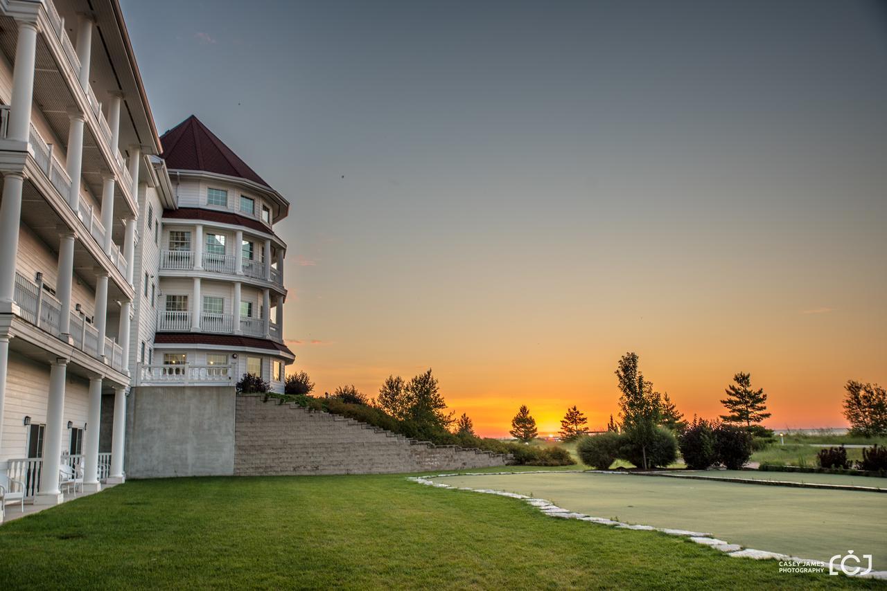 Blue Harbor Resort & Spa シボイガン エクステリア 写真